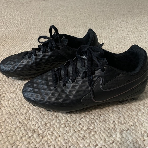 Nike Tiempo Black Cleats 5.5Y - Picture 1 of 6